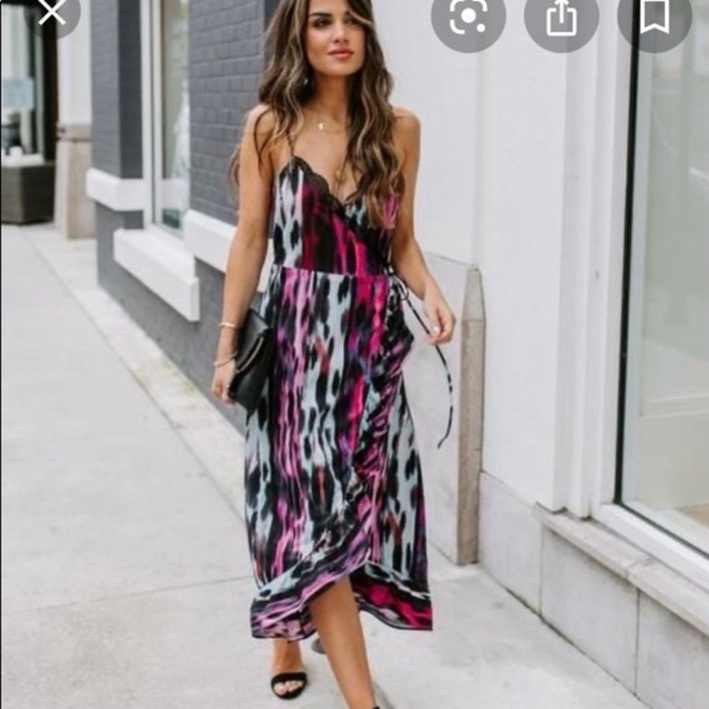 ✨NWT✨ VICI Lace Subconscious Ruffle Wrap Midi Dress